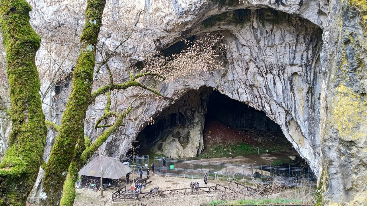 Stopića-cave-western-serbia-tour